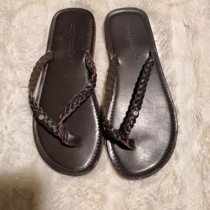 Sandals//flip flops
